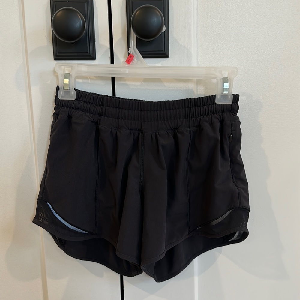 Lululemon Hotty Hot Low-Rise Lined Short 4"